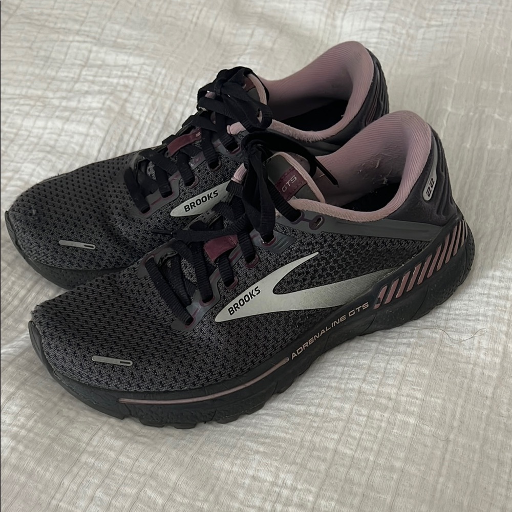 Brooks Women's Black Running Shoes